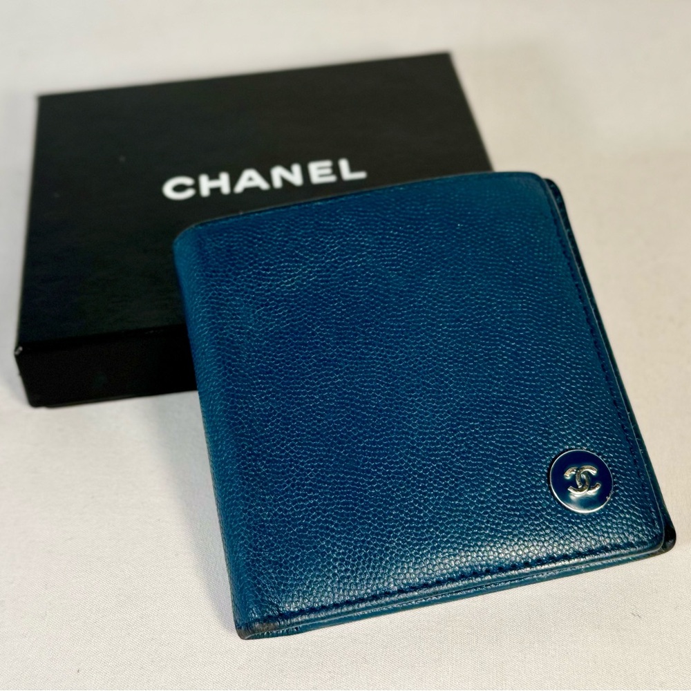 Chanel Caviar Bifold Wallet blue EUC with box - Picture 1 of 12